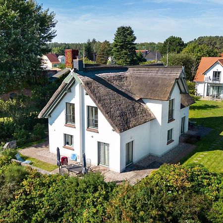 Reetdachhaus im Fischerdorf Freest Exterior foto