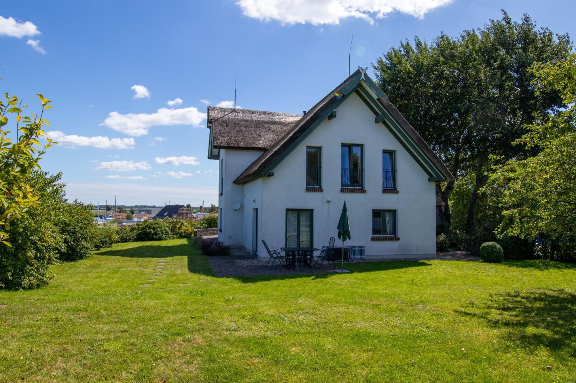 Reetdachhaus im Fischerdorf Freest Exterior foto